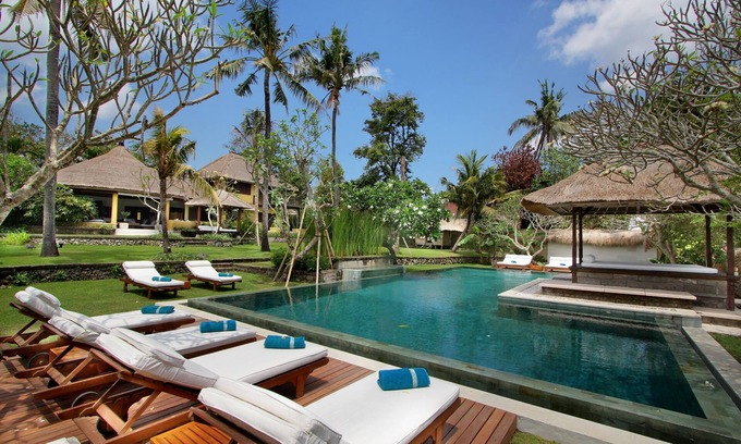Kerobokan Villa | Istana Semer - Lovely Spacious Bali Tropical Villa
