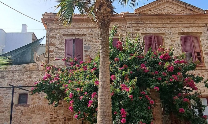 Chios Apartment | It is a five minute walk from the port and five minutes drive from the airport.