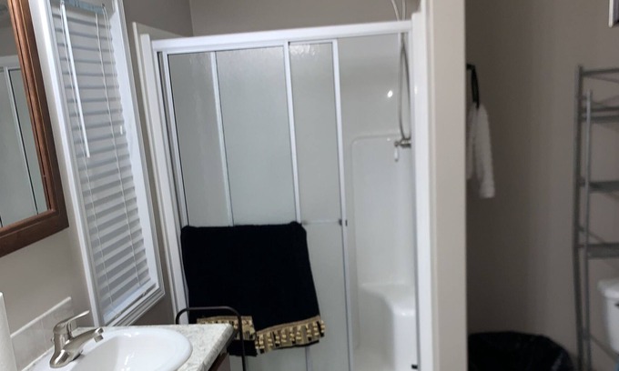 Doctors Inlet House | It's a nice quiet 4 bedroom trailer house.