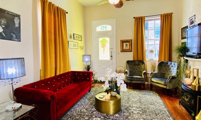 Bywater Cottage | It’s about Location 1.4 miles French Quarter & 3 blks to Chartres St & MS River