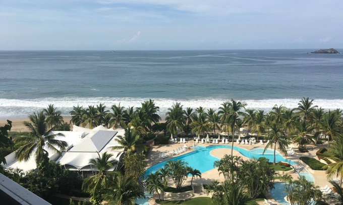 Ixtapa Condo | IXTAPA-MONARCA Relaxing BEACHFRONT CONDO with awesome view