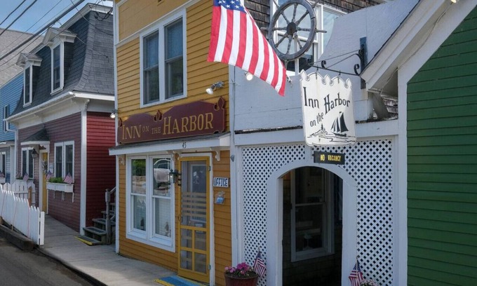 Stonington Apartment | J & E Riggins - Inn on the Harbor