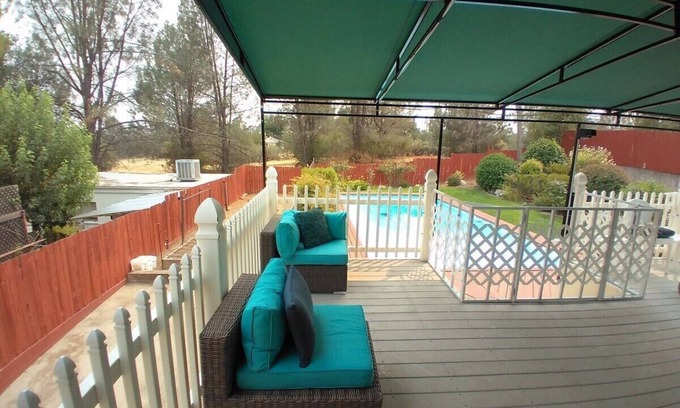 Redding House | Jacob's Well