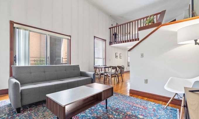 Madison Apartment | Jacuzzi 1BR loft w/den/office-open concept