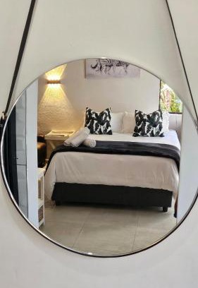 Walmer Apartment | Jacuzzi, Airport, St George's Park