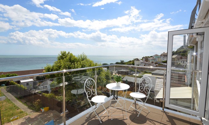 Ventnor Cottage | Jan Dee Cottage - a cottage that sleeps 6 guests in 3 bedrooms