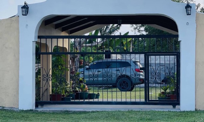 Port Vila Bed & Breakfast | Janessa's Dwellery - A fully equipped B&B 4 minutes Walk from the airport!