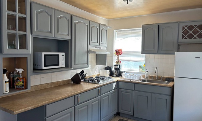 Delair Apartment | Jefferson Torresdale, Cooper, Abington, Salus Univnn