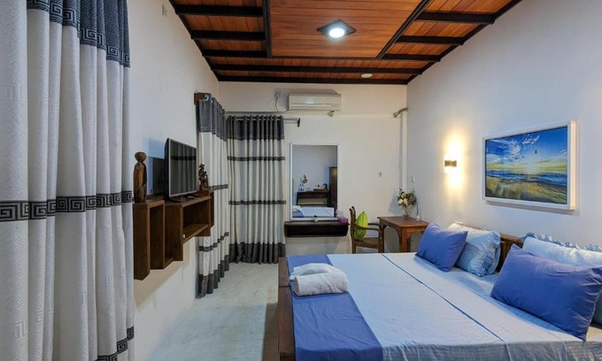 Ekala Bed & Breakfast | Jennifer's Villa