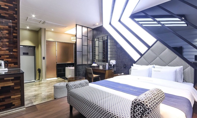 Jeongeup Hotel | Jeongeup Luxury Self Check-in Motel