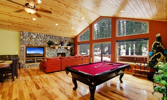 Pioneer Trail House | Jicarilla - Just Minutes From Town. Great Location & Luxury At A Great Price!