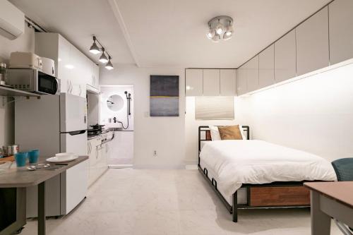 Jongno Apartment | Jts Tailored Service Studio Near Hyehwa Station