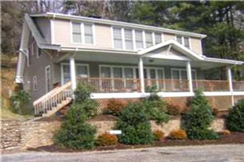 Lake Junaluska House | Junaluska Lodge