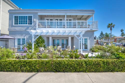 Carlsbad House | Juniper Beach Entire Home - Sleeps 18 - Oceanfront