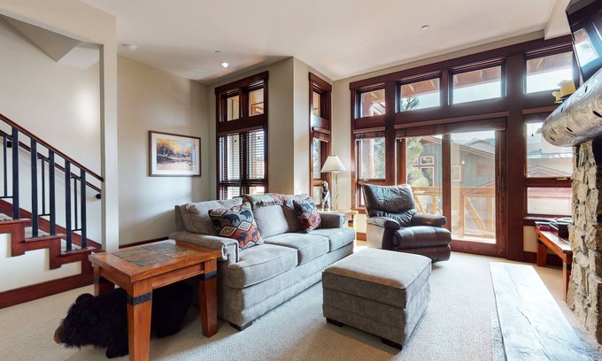 Mammoth Lakes Cabin | Juniper Crest 6 3 Bedroom Townhouse by RedAwning