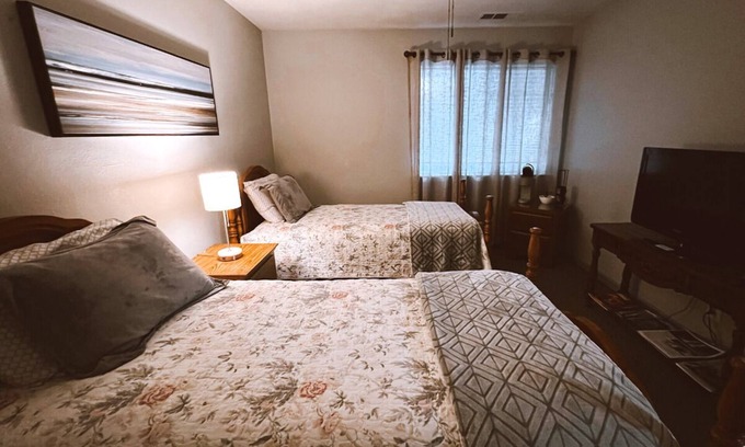 Shingletown House | Juniper Room at Tall Timbers Bed & Breakfast