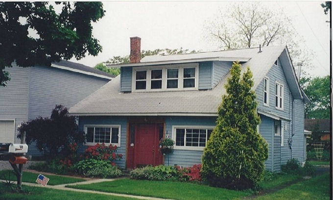 Mitiwanga Cottage | Just a short walk to the sands of Lake Erie.