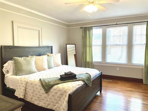 Anderson House | Just minutes from DT Anderson!