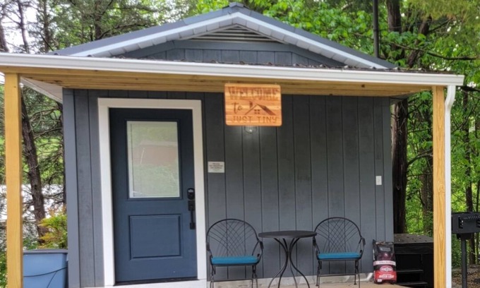 Dandridge Apartment | Just Tiny with big appeal