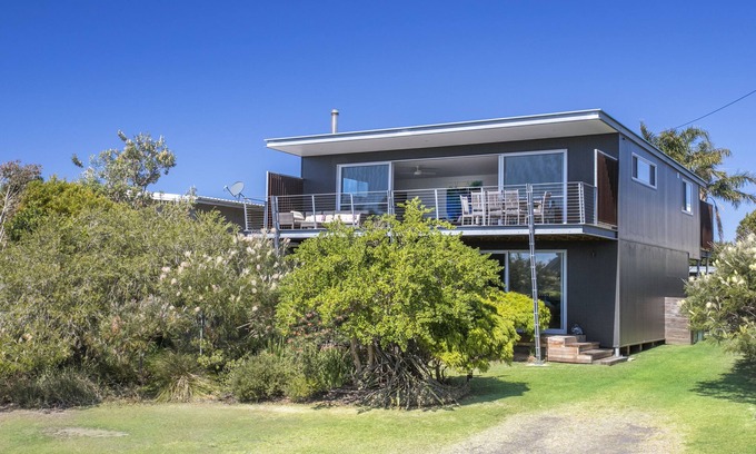 Bawley Point House | Juwin Beach House Bawley Point - short walk to 2 beaches