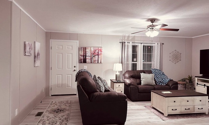 Laketon House | K & M Suite is a brand-new home in a peaceful, quiet neighborhood.