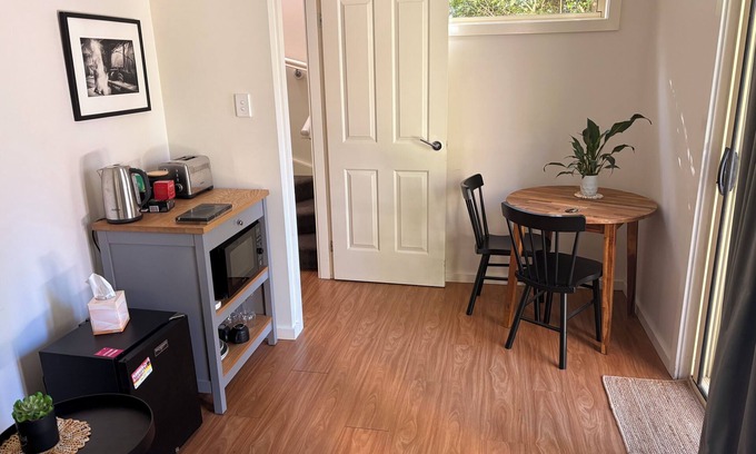 Bullaburra Apartment | Kalinda suite