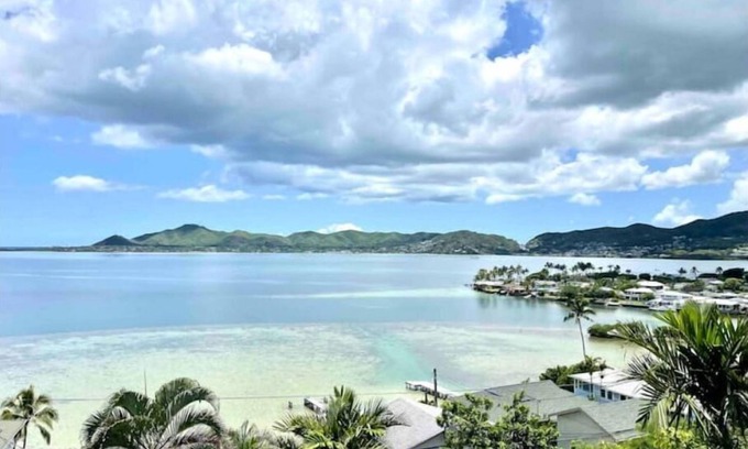 Kaneohe House | Kaneohe Bay Hillside Retreat