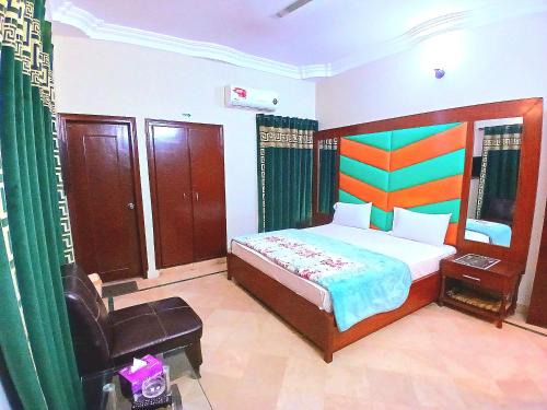 Gulshan-e-Iqbal House | Karachi Palace Guest House