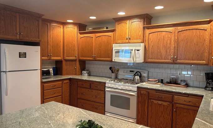 Three Rivers House | Kaweah View 3-bedroom house in Three Rivers WiFi and AC