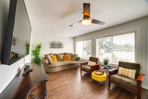 Portage House | Kayaks and Fire Pits Waterfront Portage Getaway!