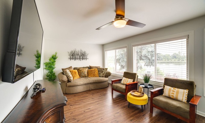 Portage House | Kayaks & Fire Pits: Waterfront Portage Getaway!