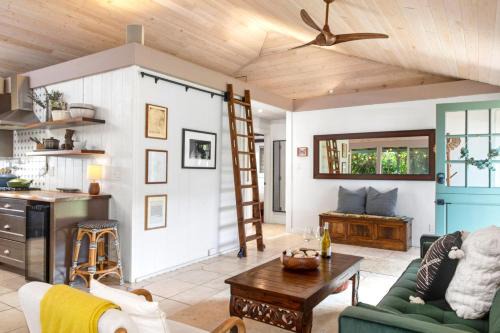 Kaanapali Apartment | KBM Resorts FREE CAR International Colony Club 2-Bedroom Cottage True Essence of Hawaii ICC-11