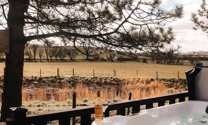 Warton Cabin | Keer Side Lodge, Luxury Lodge With Private hot tub at Pine Lake Resort