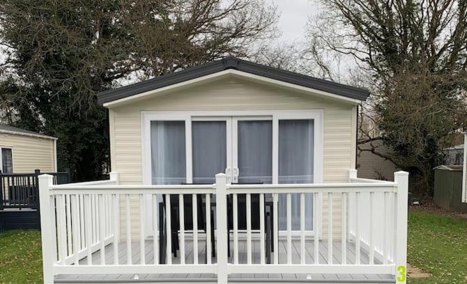 Clacton-on-Sea House | Kellysholidayhomes NEW Malton 3 bedroom Caravan