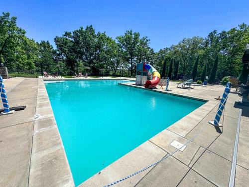 Branson House | Kemper's Cabin in the Ozarks - Onsite amenities