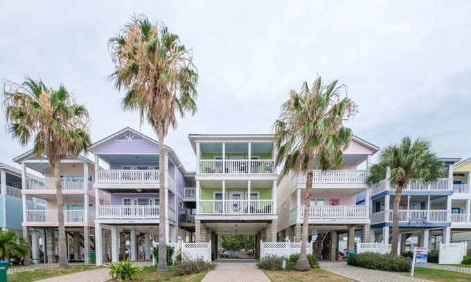 Cedar Key House | Key Lime Cottage!