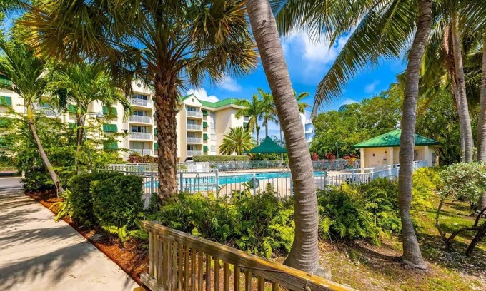 Key West Condo | Key Lime Paradise | Pool Hot Tub Near Beach