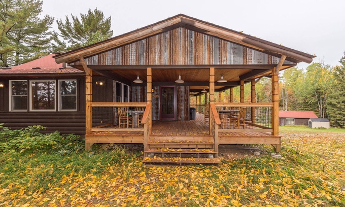 Tower Cabin | Kick back and relax at Grand View Lodge on Vermilion!