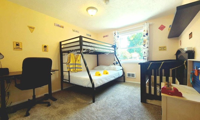 Teton House | Kid-Oriented Themed Adventure - 3-bedroom house