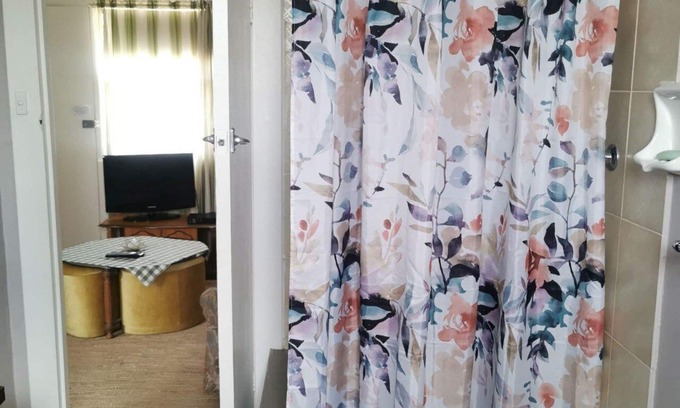 Kimba Apartment | Kimba Units 5 - self contained apartment discounts for more than one night