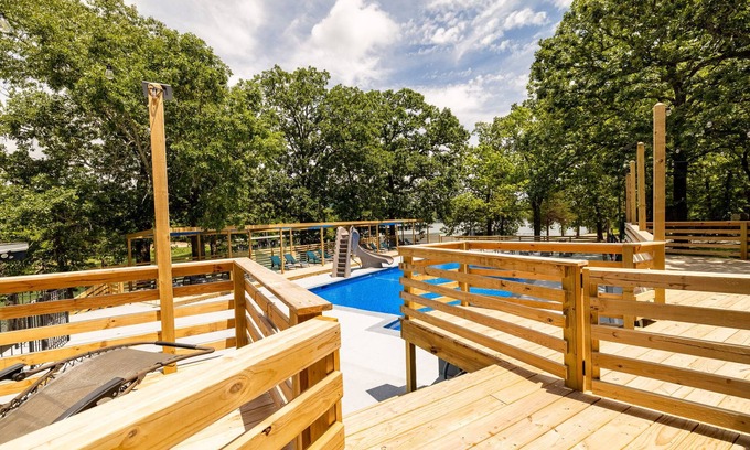 Kimberling City Hotel | Kimberling Cove C1