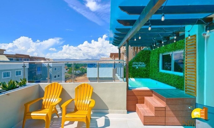 Punal Apartment | King Size Penthouse| Rooftop Jacuzzi| Pool Table| BBQ| 7 min Airport