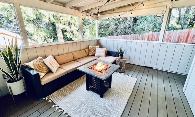 North Auburn House | ✯King Bed✯ WFH ☊ w/FAST Internet, Family friendly!