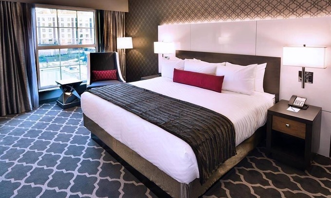 Whitehaven Hotel | King Courtyard View -Pool -Gym -Birthplace of Rock ‘n’ Roll & Home of the Blues