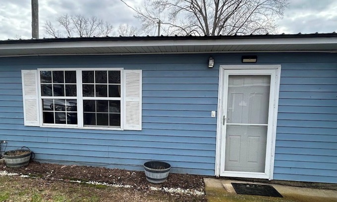 Fort Gaines Villa | King & Queen of Lake Eufaula suite