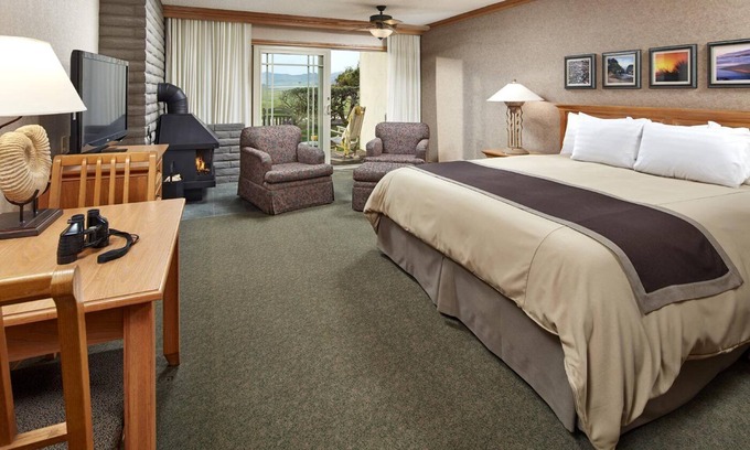 San Simeon Hotel | King Room at Cavalier | Ocean Views, Fire Pits & Steps from Coastal Adventures!