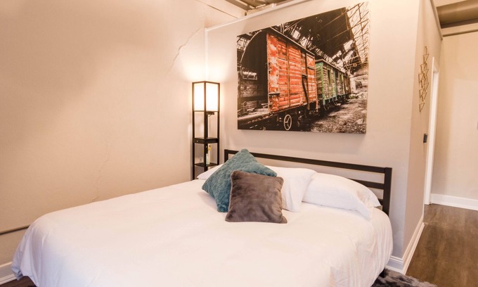 Downtown Lafayette Historic District Condo | King Sized - Heart of Downtown Lafayette