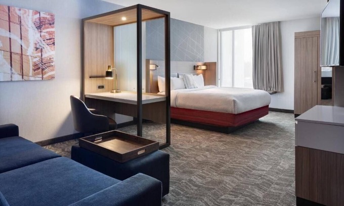 Millenia Apartment | King Suite Near Fastest Towing ORL