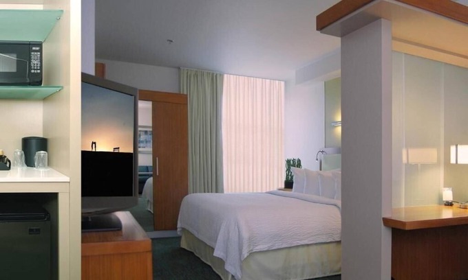 North Las Vegas Apartment | King Suite Near Knight Transportation LAS