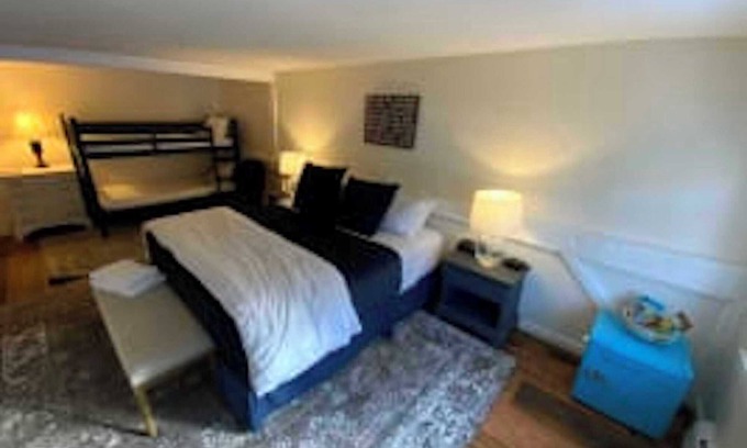West Dover Resort | King with Bunk Bed- 2nd floor in Historic Inn